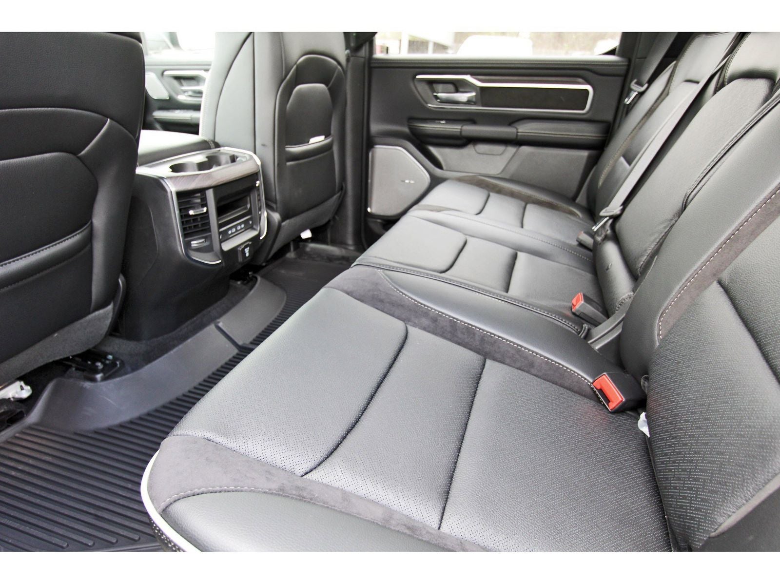 2026 RAM 1500 Laramie 4x4 Crew Cab 5'7" Box