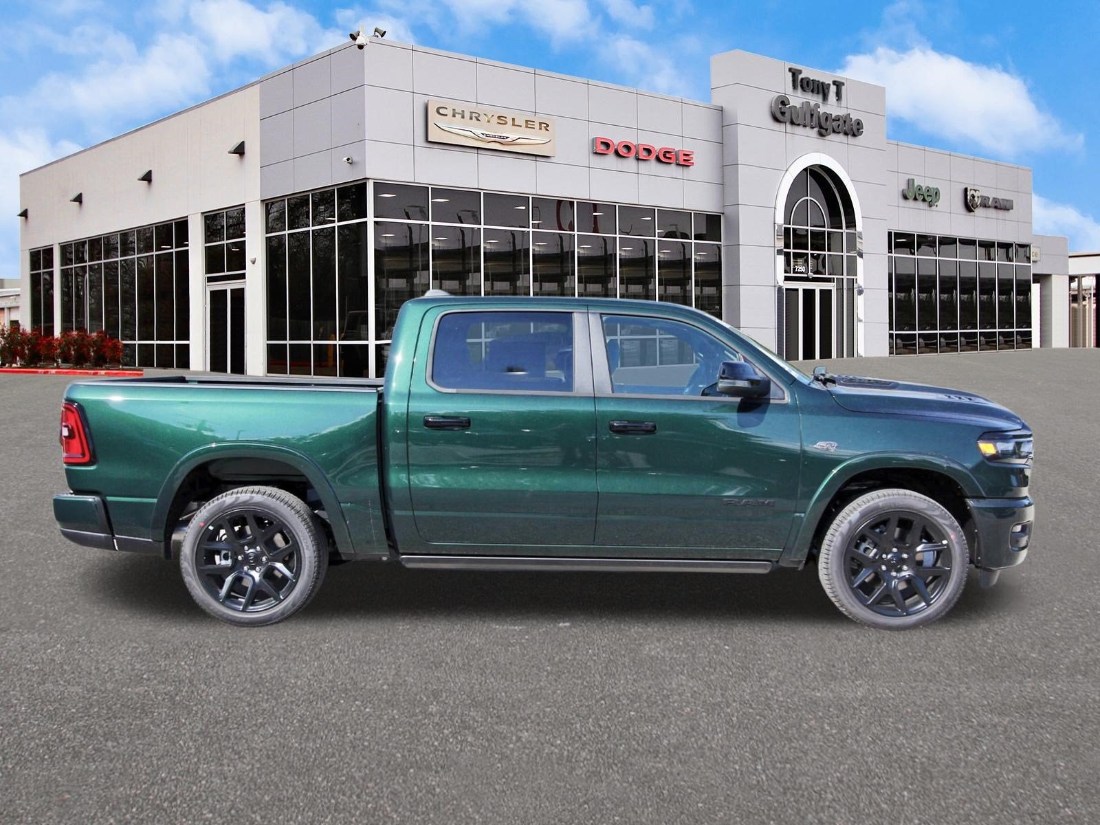 2027 RAM 1500 Laramie 4x4 Crew Cab 5'7" Box