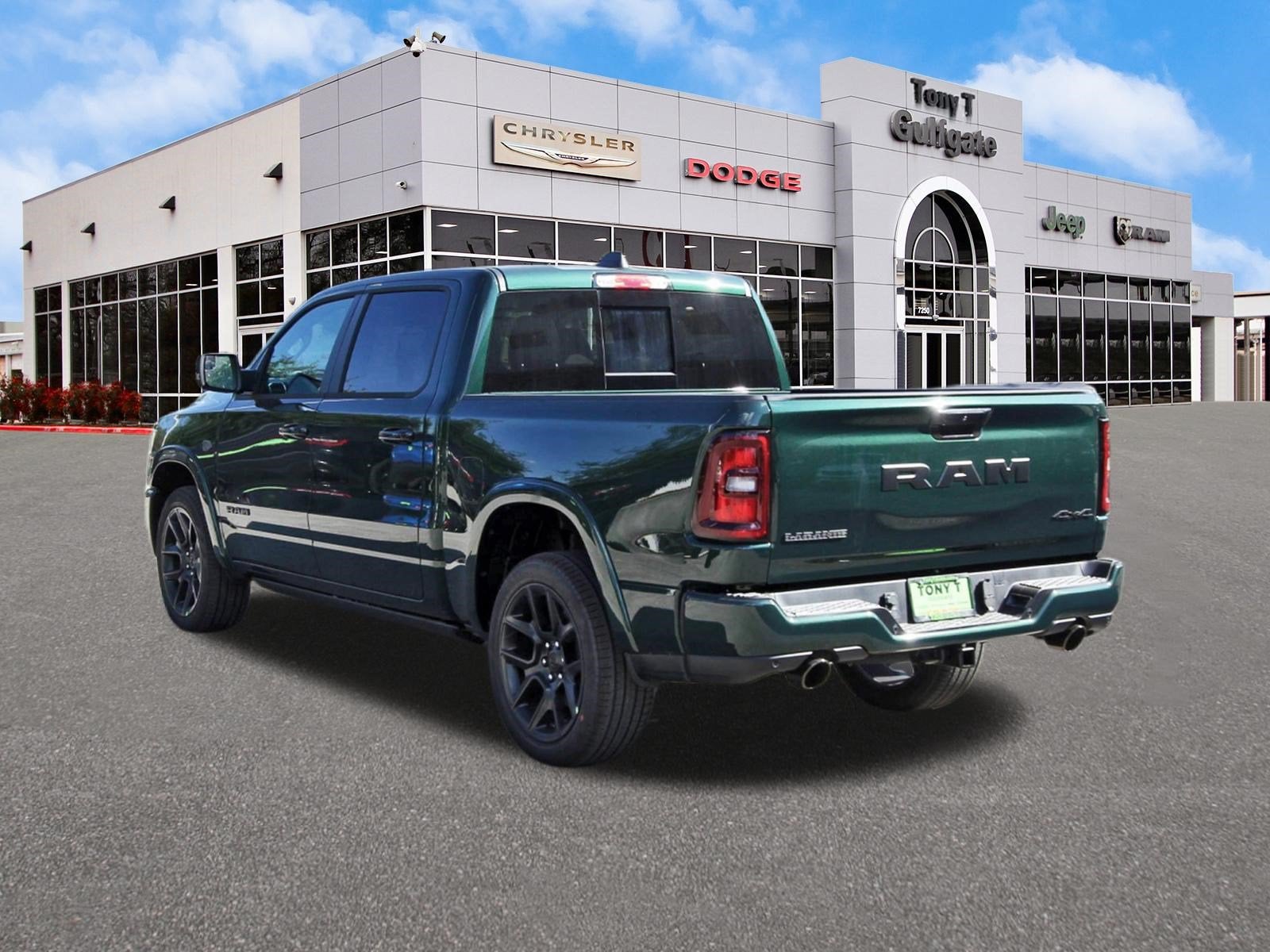2027 RAM 1500 Laramie 4x4 Crew Cab 5'7" Box