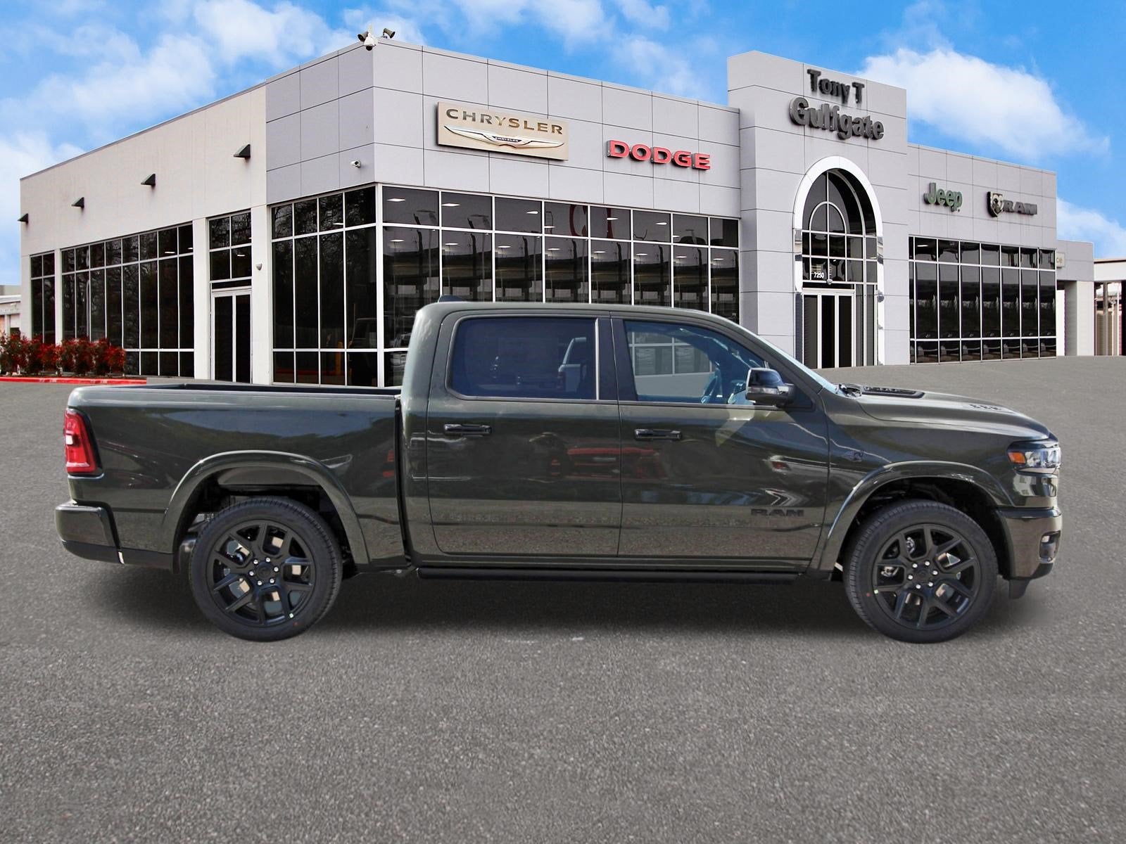 2027 RAM 1500 Laramie 4x4 Crew Cab 5'7" Box