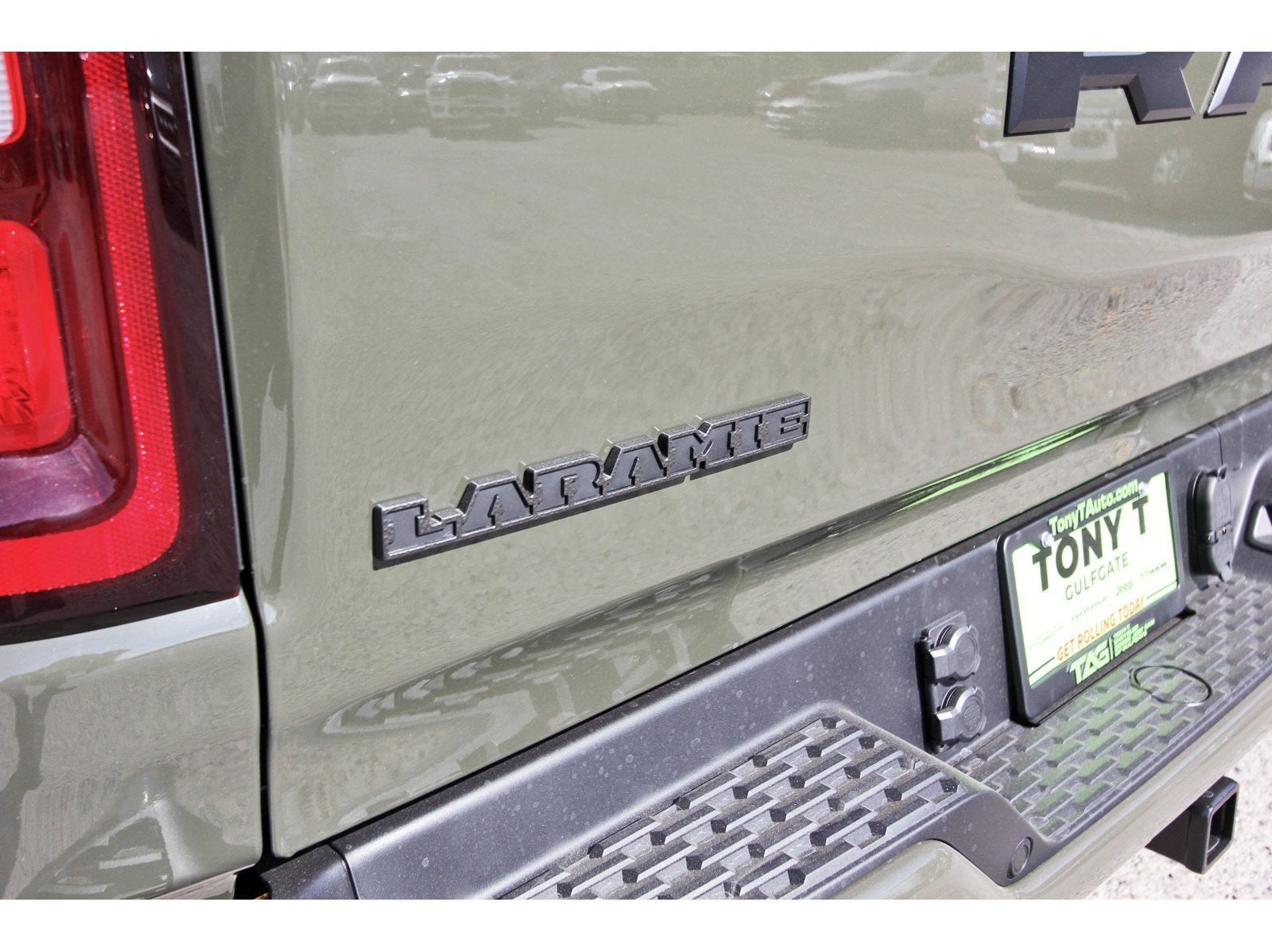 2027 RAM 1500 Laramie 4x4 Crew Cab 5'7" Box