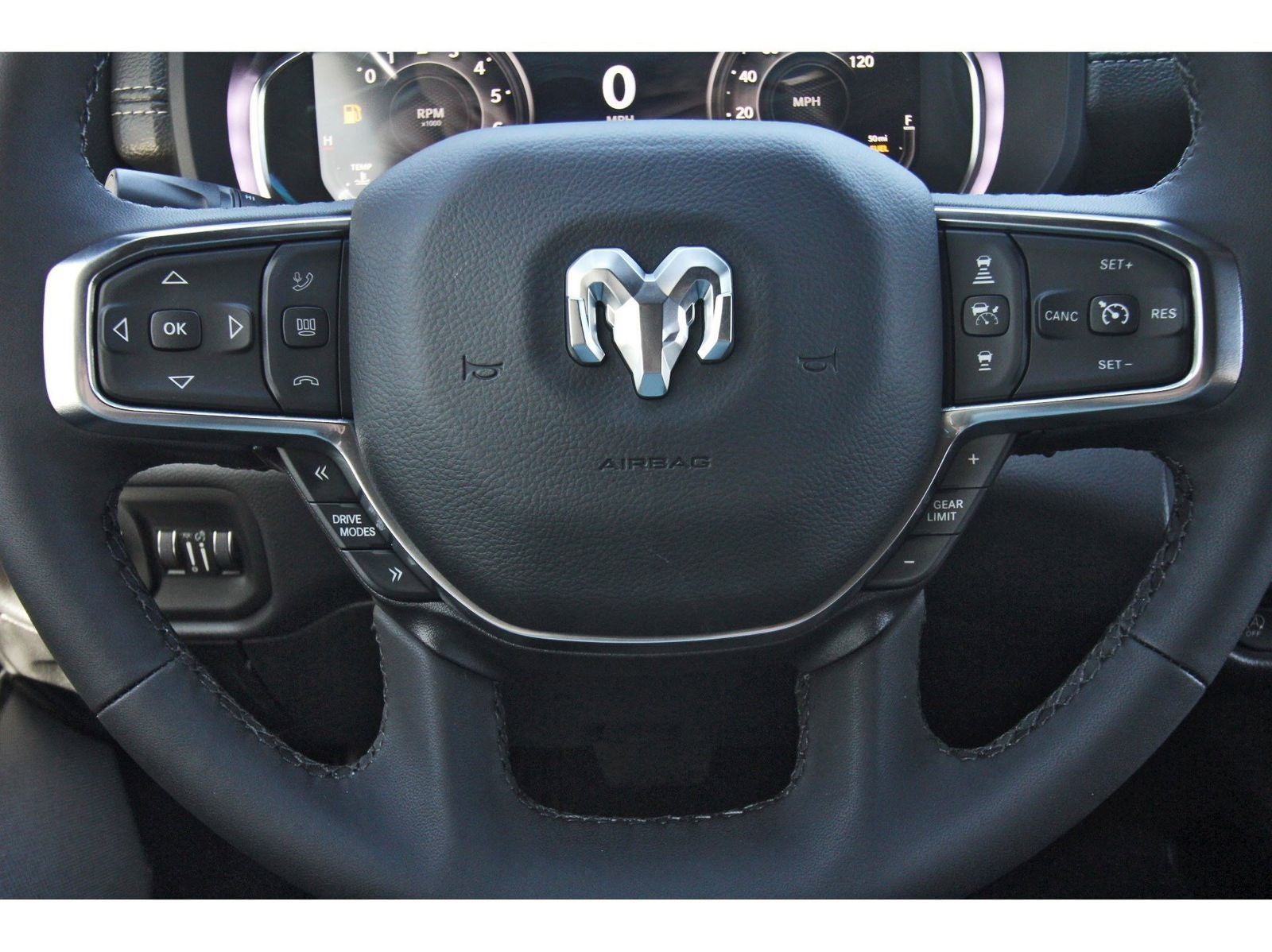 2026 RAM 1500 Laramie 4x4 Crew Cab 5'7" Box