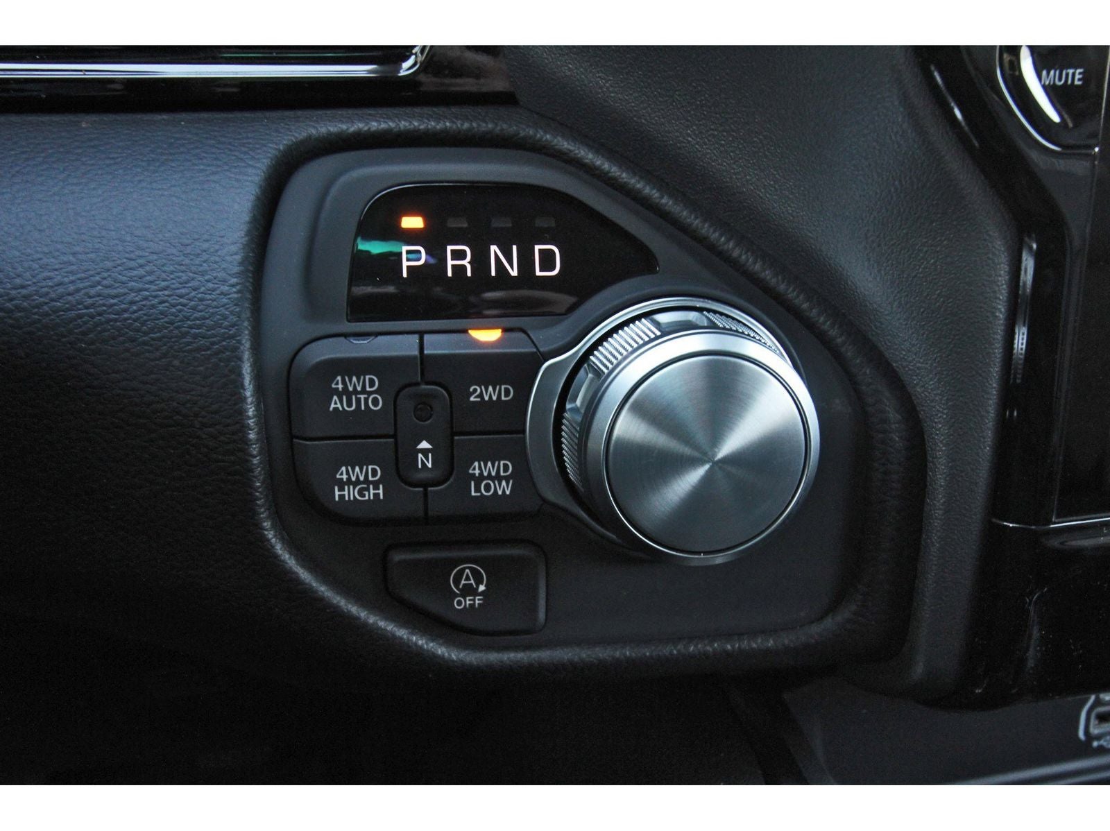 2026 RAM 1500 Laramie 4x4 Crew Cab 5'7" Box