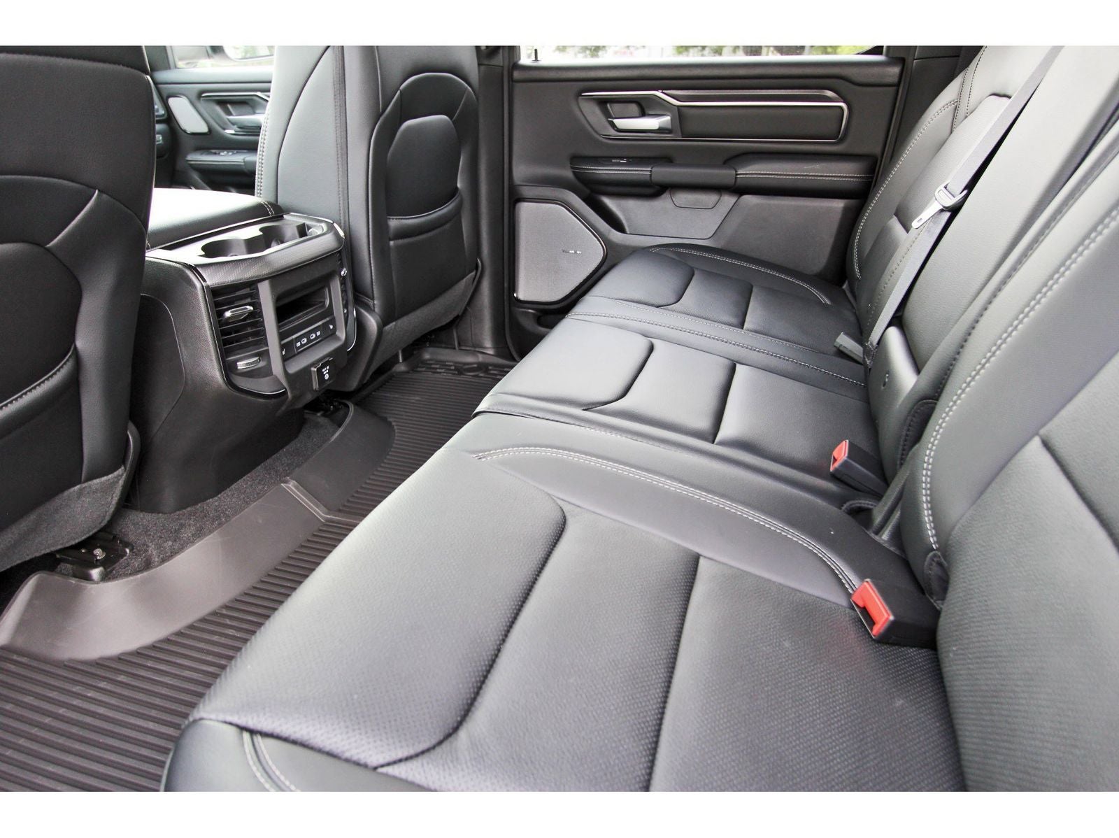 2026 RAM 1500 Rebel 4x4 Crew Cab 5'7" Box
