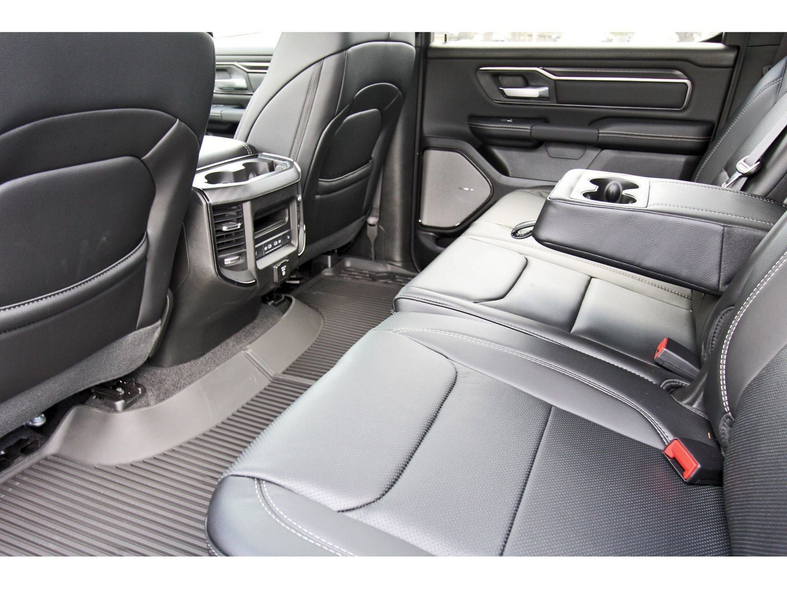 2026 RAM 1500 Rebel 4x4 Crew Cab 5'7" Box