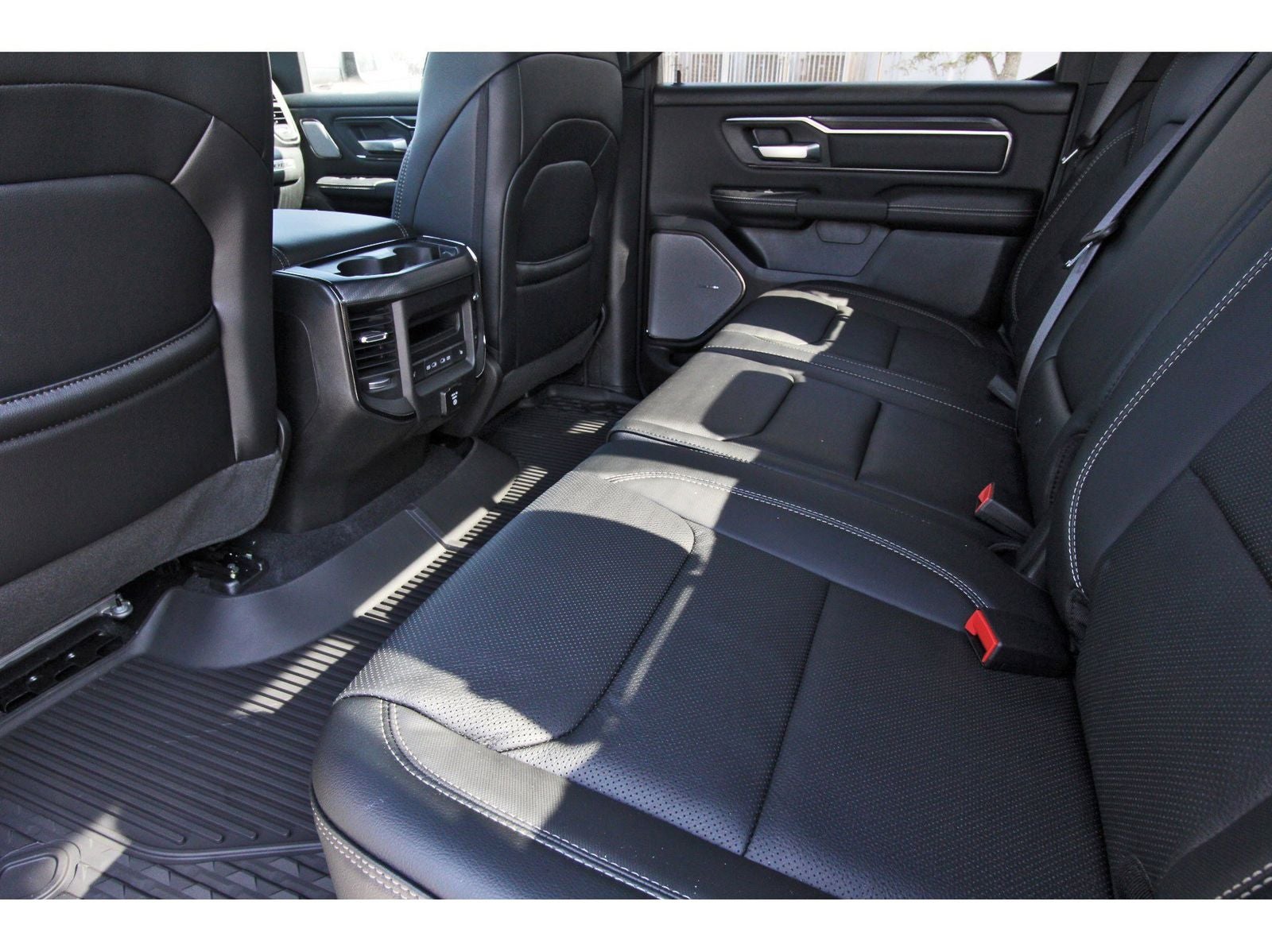 2026 RAM 1500 Rebel 4x4 Crew Cab 5'7" Box