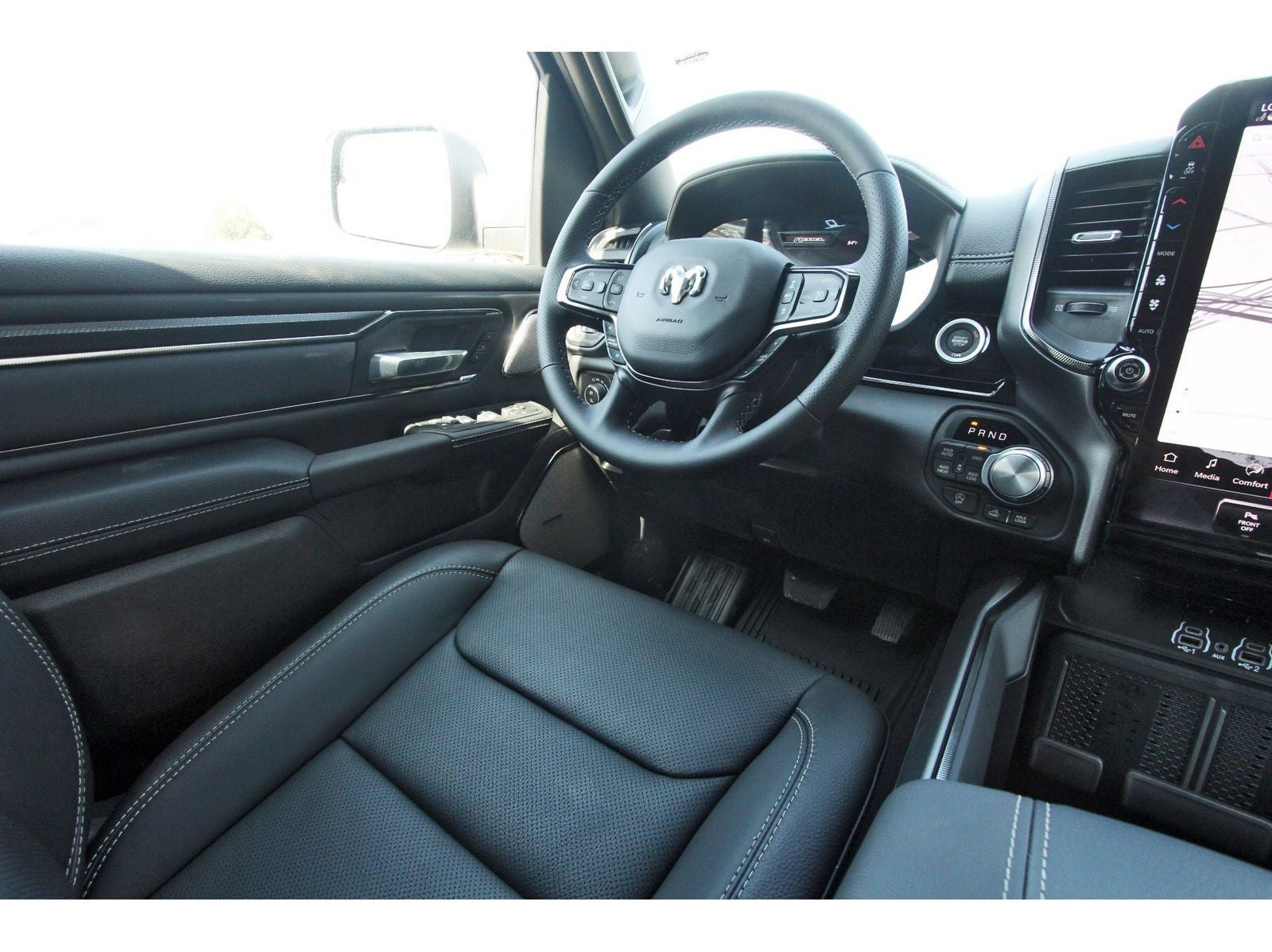 2026 RAM 1500 Rebel 4x4 Crew Cab 5'7" Box