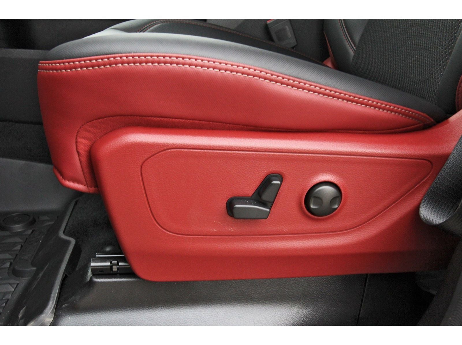 2026 RAM 1500 Rebel 4x4 Crew Cab 5'7" Box