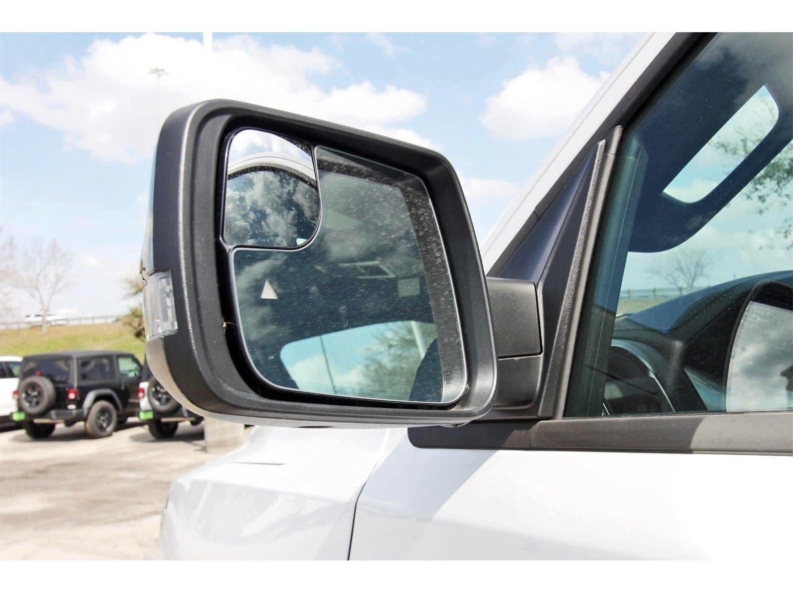 2026 RAM 1500 Rebel 4x4 Crew Cab 5'7" Box