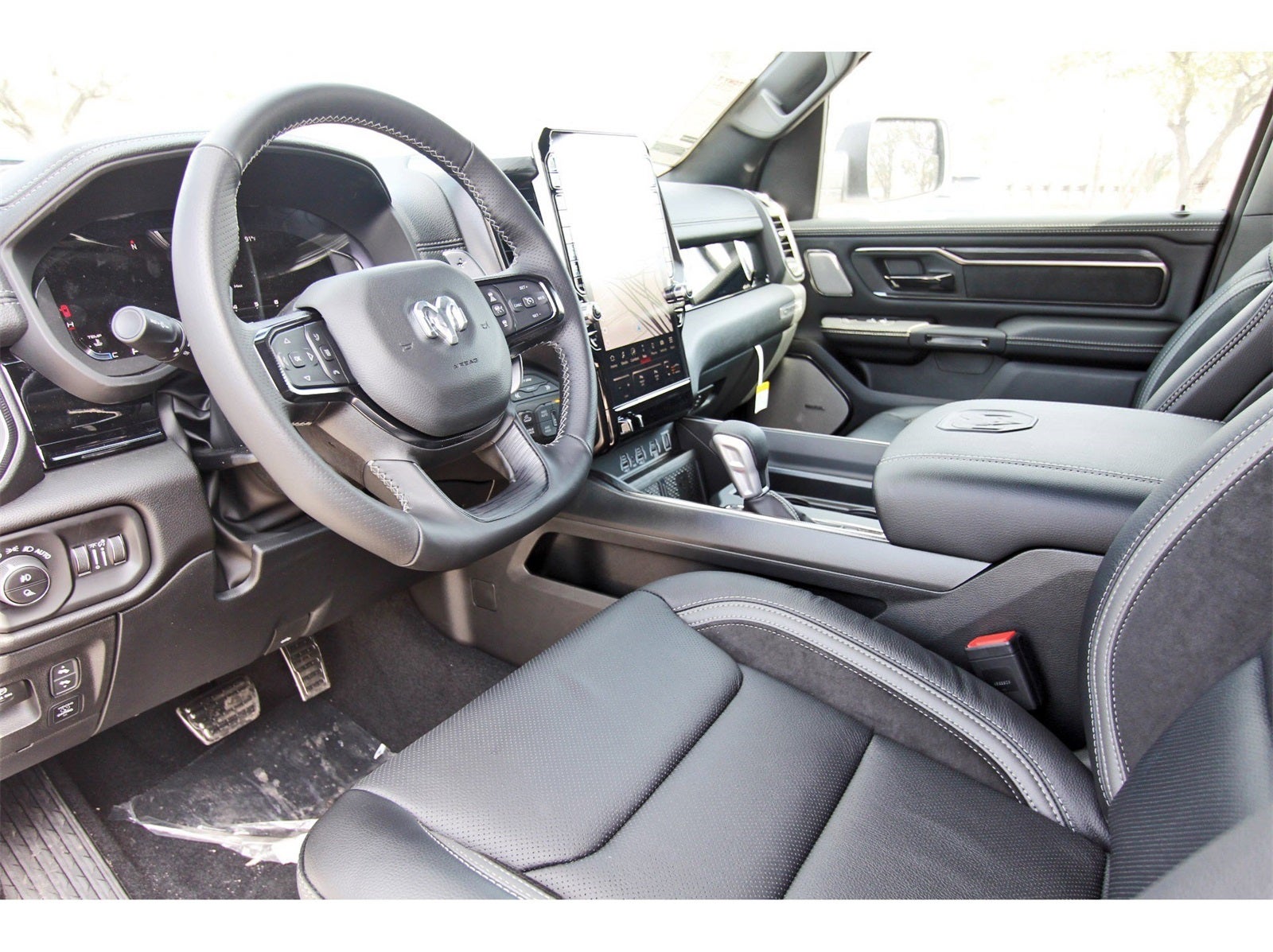 2026 RAM 1500 Rebel 4x4 Crew Cab 5'7" Box