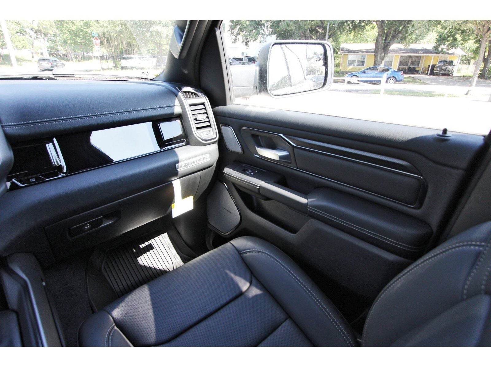 2026 RAM 1500 Rebel 4x4 Crew Cab 5'7" Box