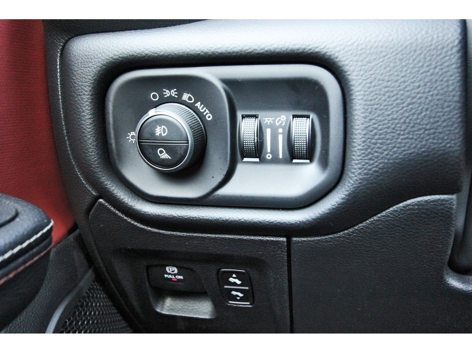 2026 RAM 1500 Rebel 4x4 Crew Cab 5'7" Box