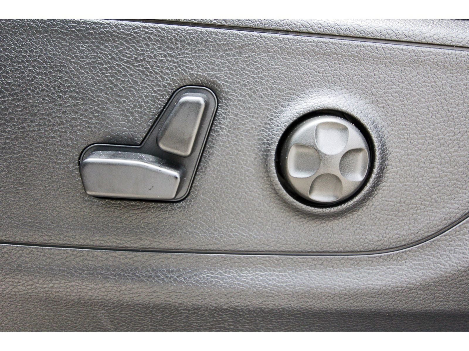 2026 RAM 1500 RHO 4x4 Crew Cab 5'7" Box