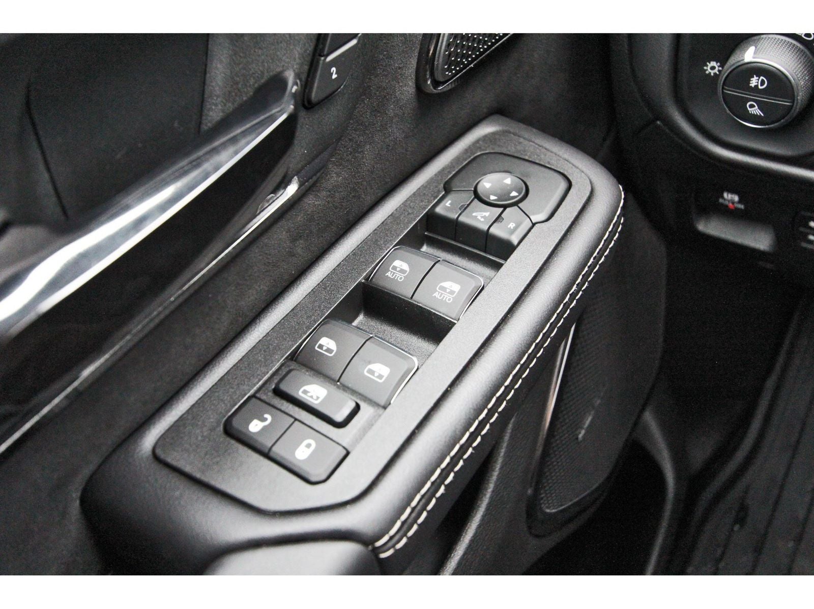 2026 RAM 1500 RHO 4x4 Crew Cab 5'7" Box