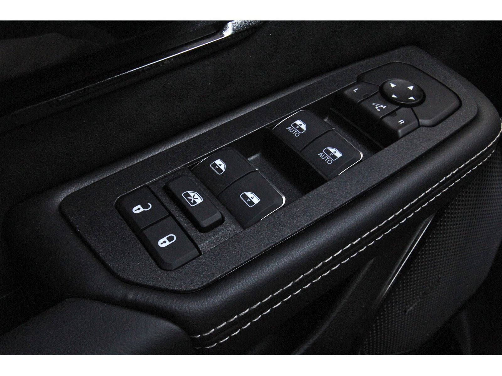 2026 RAM 1500 RHO 4x4 Crew Cab 5'7" Box