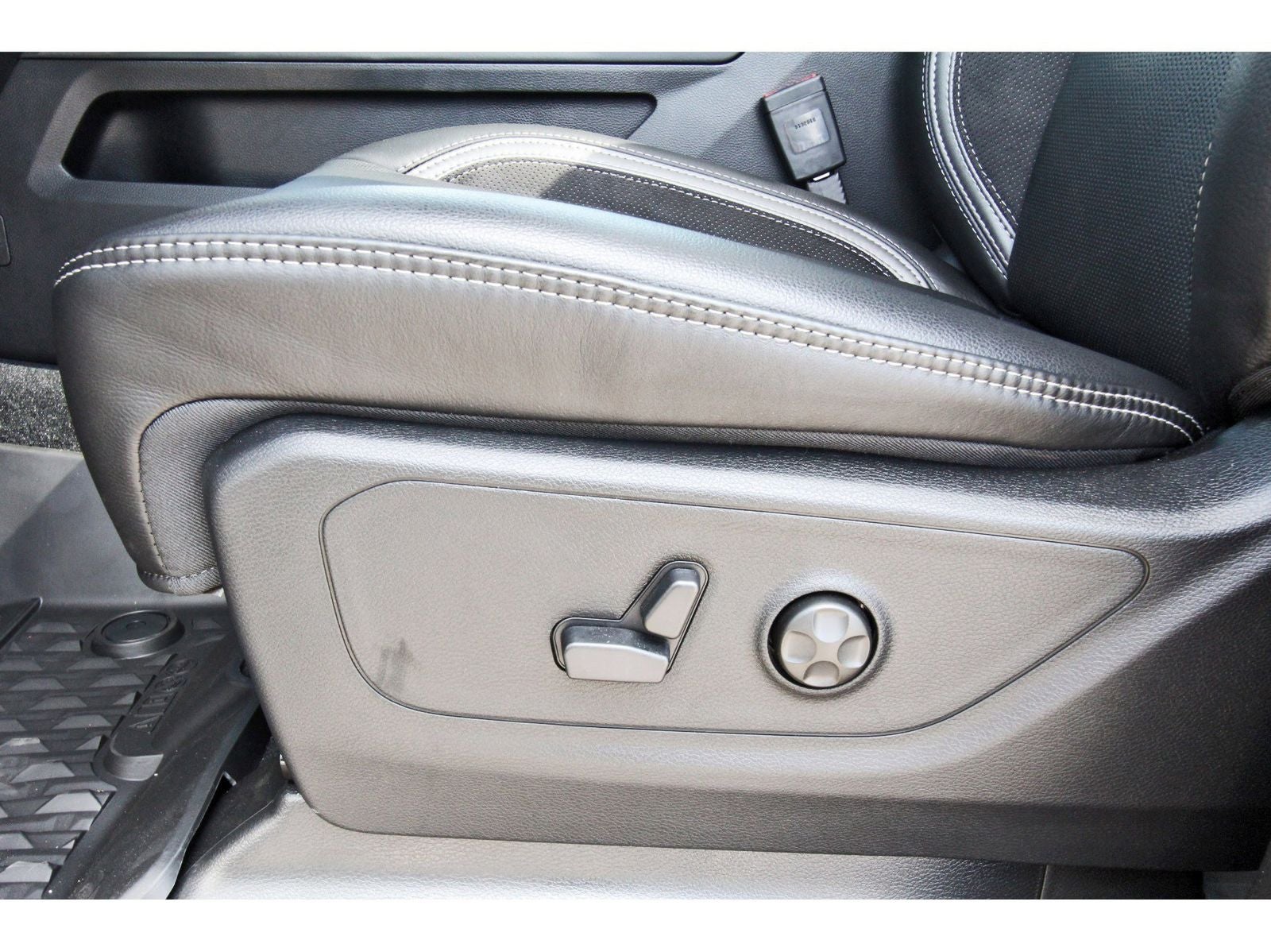 2026 RAM 1500 RHO 4x4 Crew Cab 5'7" Box