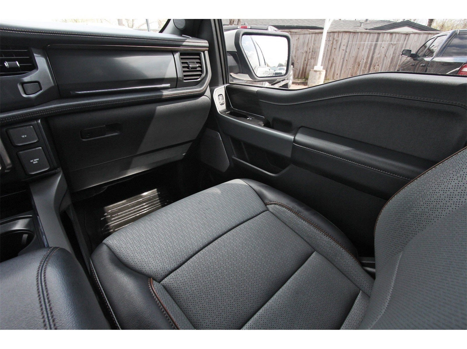 2024 Ford F-150 Lightning Lariat