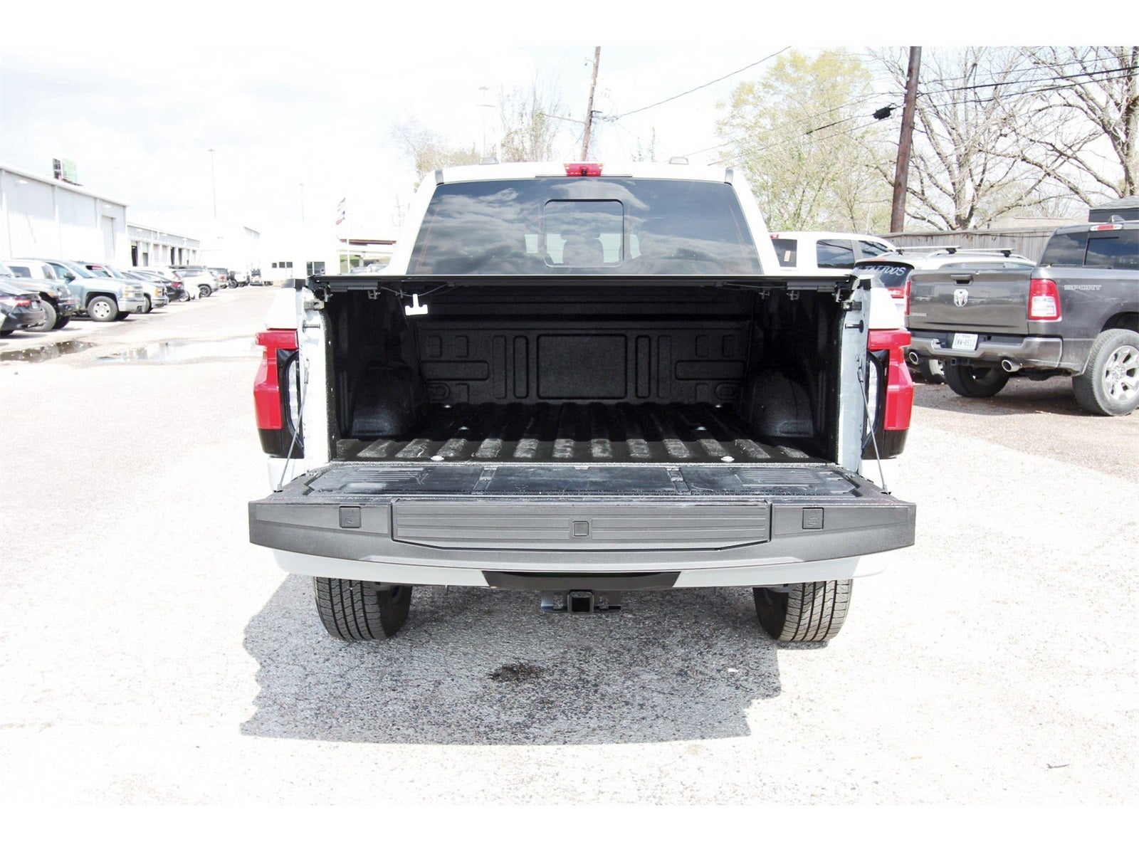 2024 Ford F-150 Lightning Lariat