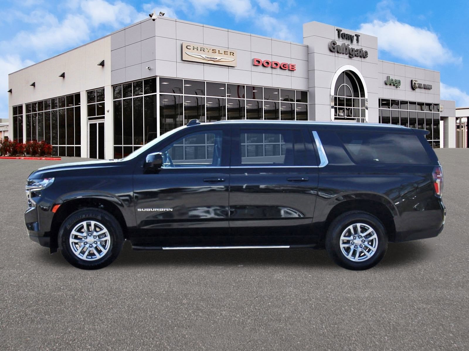 2024 Chevrolet Suburban LT