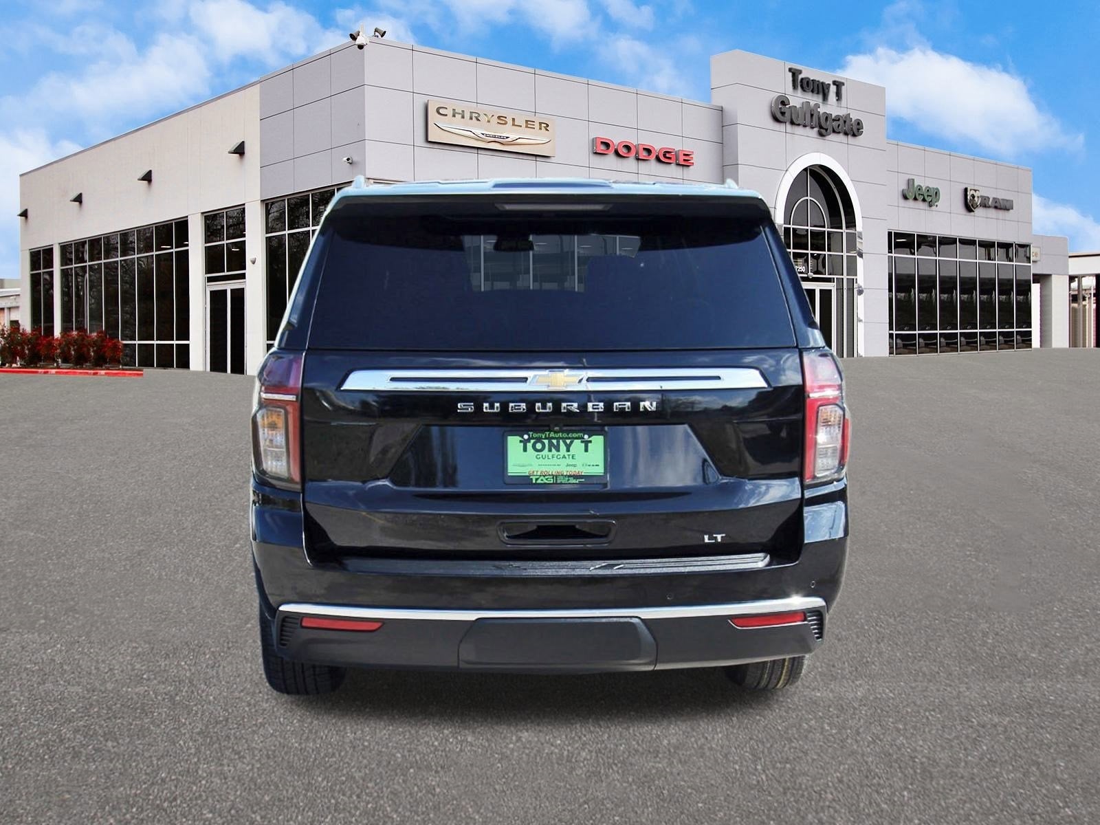 2024 Chevrolet Suburban LT