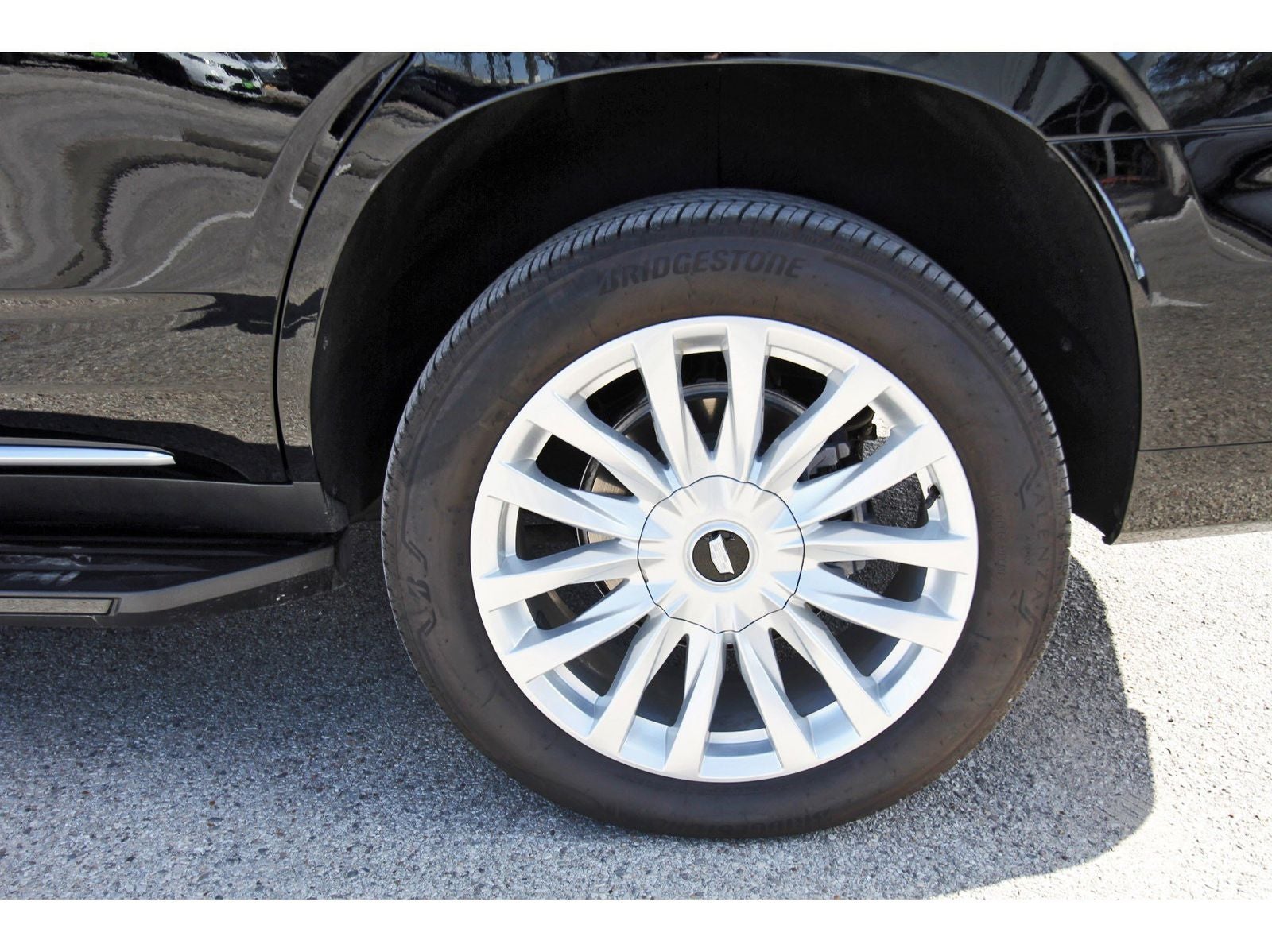 2025 Cadillac Escalade Luxury