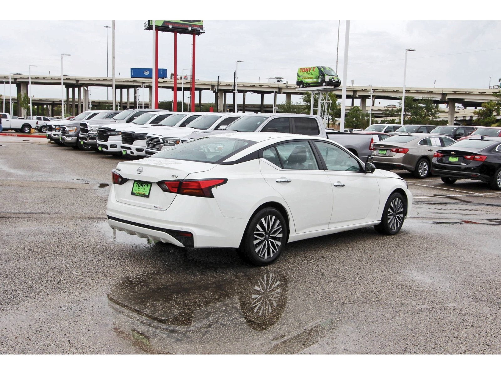 2024 Nissan Altima 2.5 SV