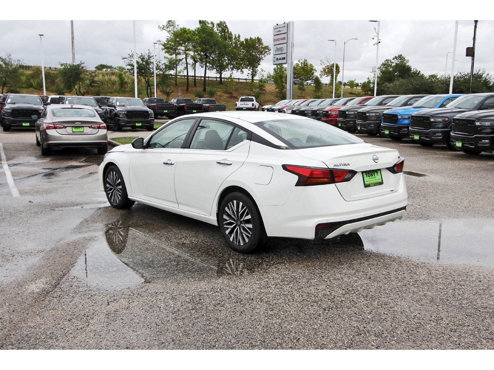 2024 Nissan Altima 2.5 SV