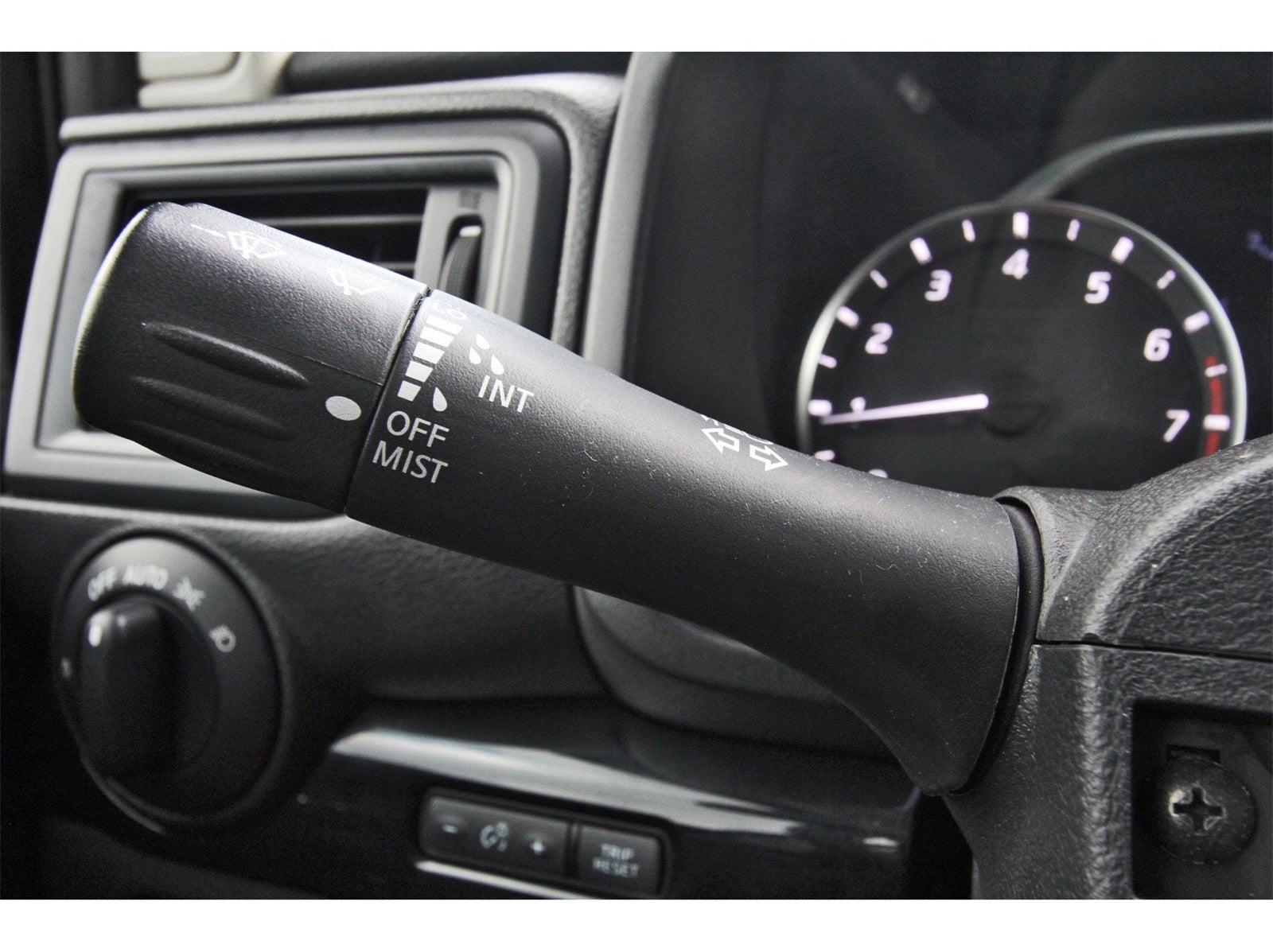 2022 Nissan Titan SV