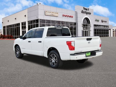 2022 Nissan Titan SV