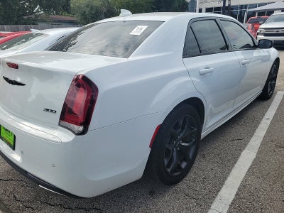 2023 Chrysler 300 Touring