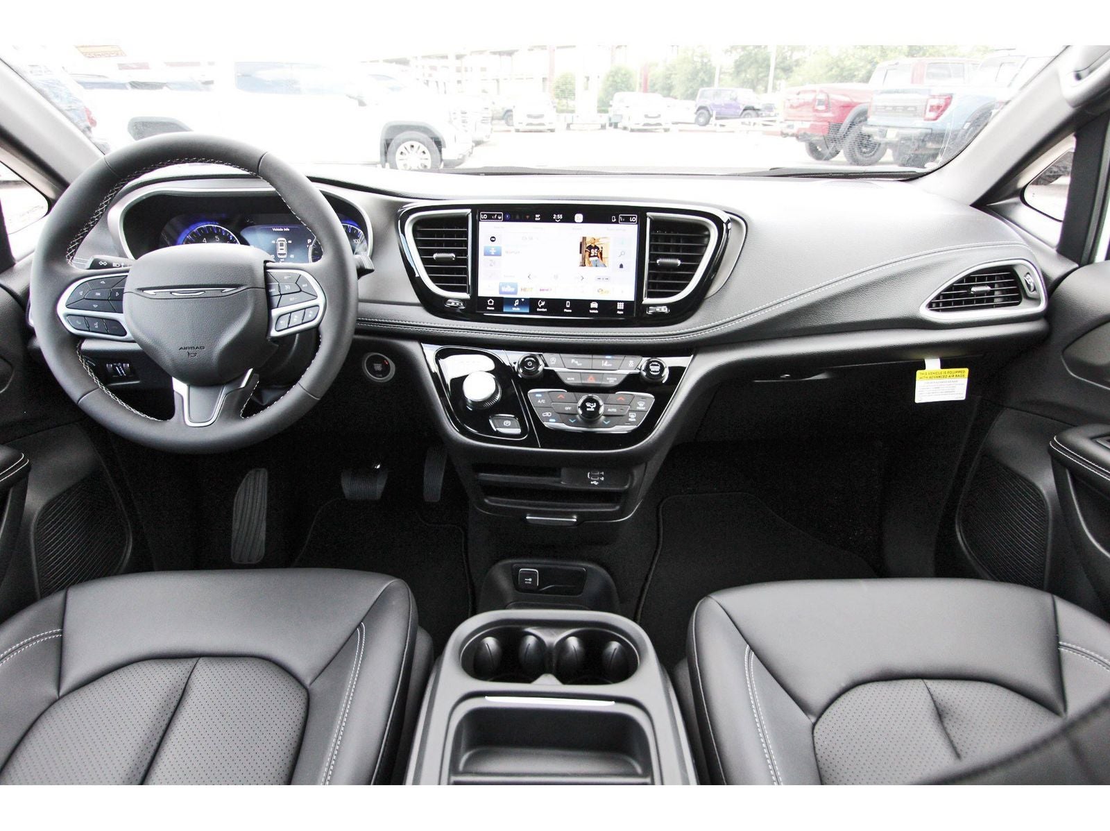 2027 Chrysler Pacifica Select FWD