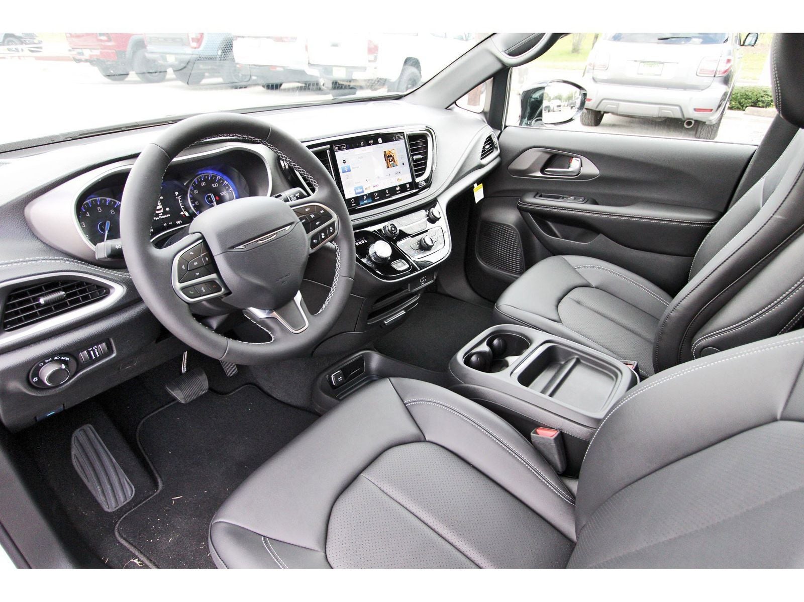 2027 Chrysler Pacifica Select FWD
