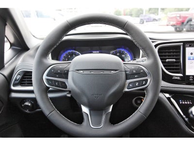 2027 Chrysler Pacifica Select FWD