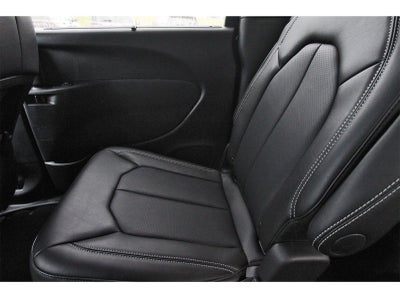 2026 Chrysler Pacifica Select FWD