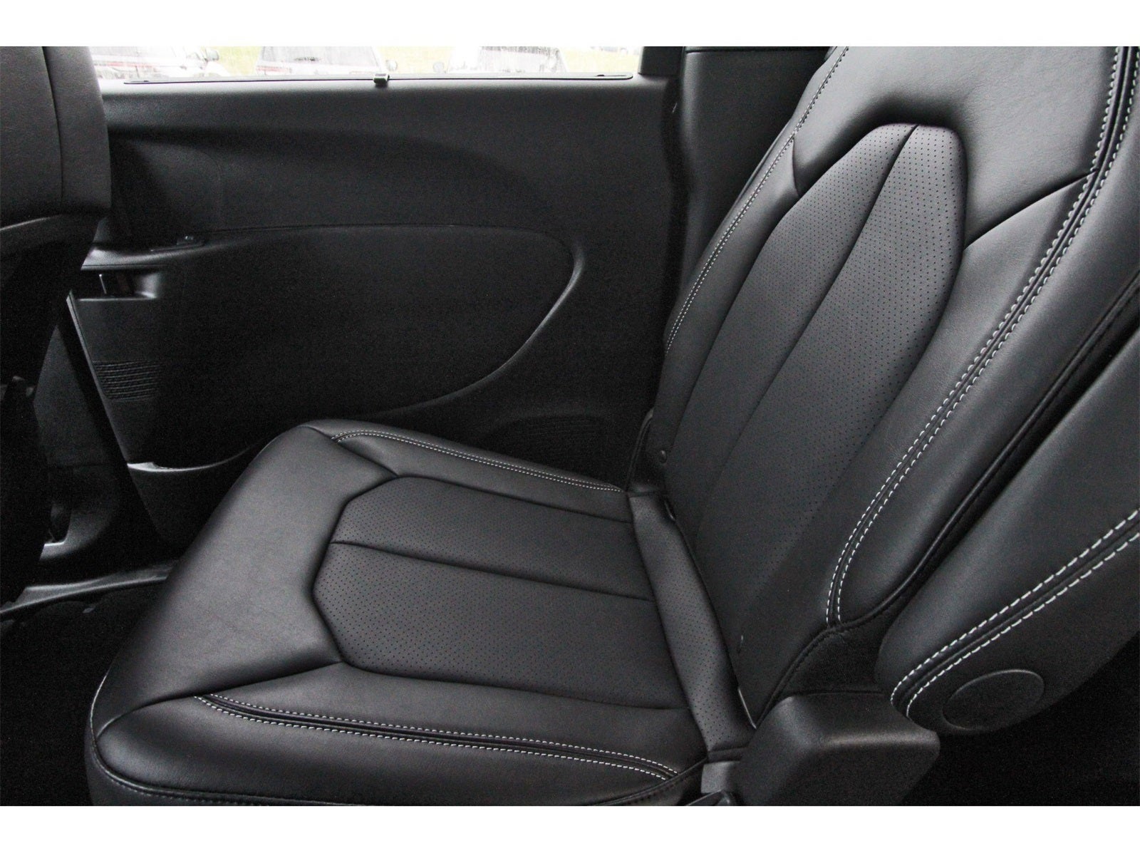 2026 Chrysler Pacifica Select FWD