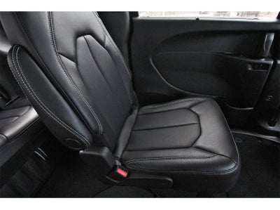 2026 Chrysler Pacifica Select FWD