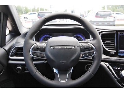 2027 Chrysler Pacifica Select FWD