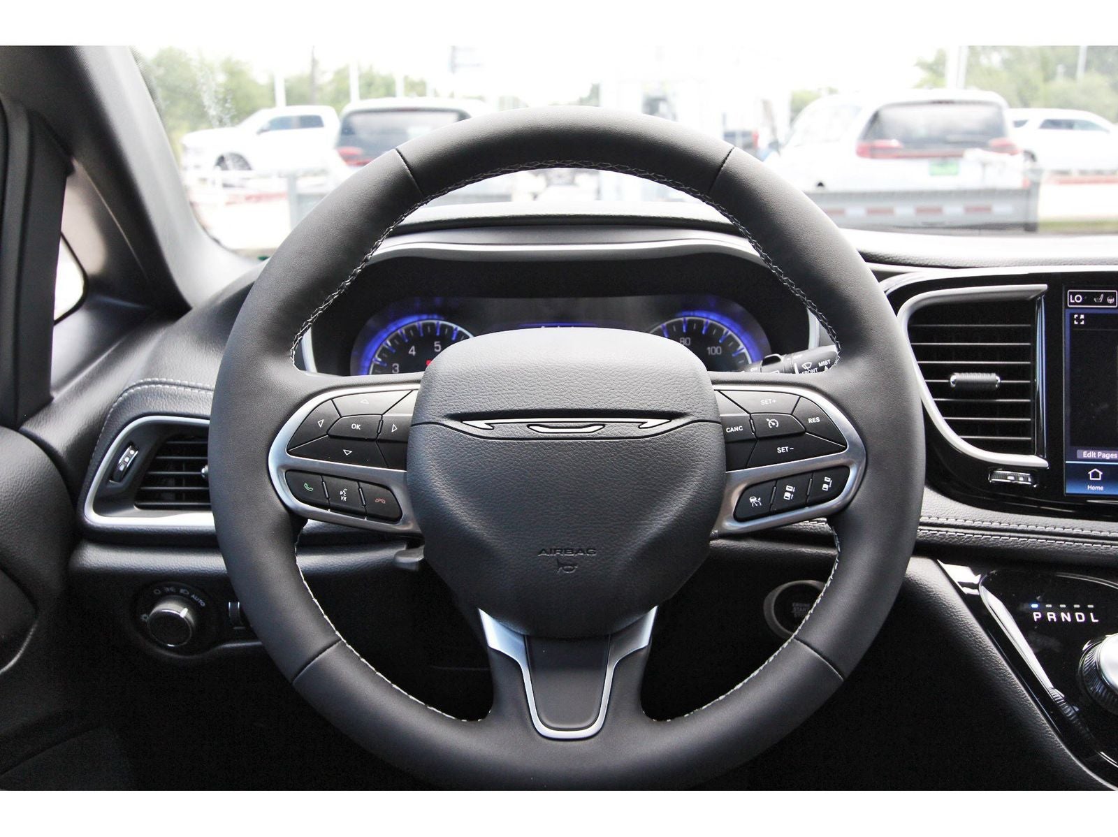2027 Chrysler Pacifica Select FWD