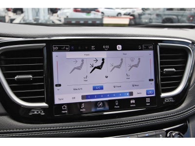 2027 Chrysler Pacifica Select FWD