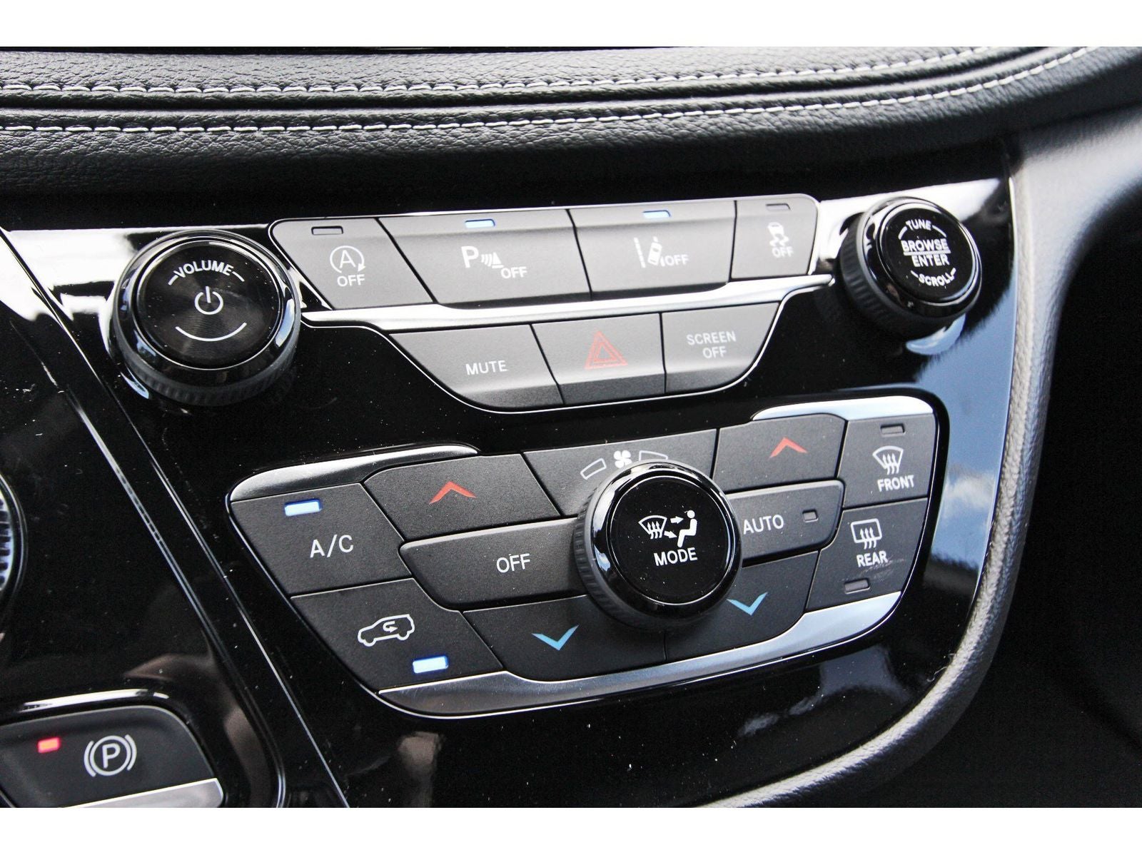 2027 Chrysler Pacifica Select FWD