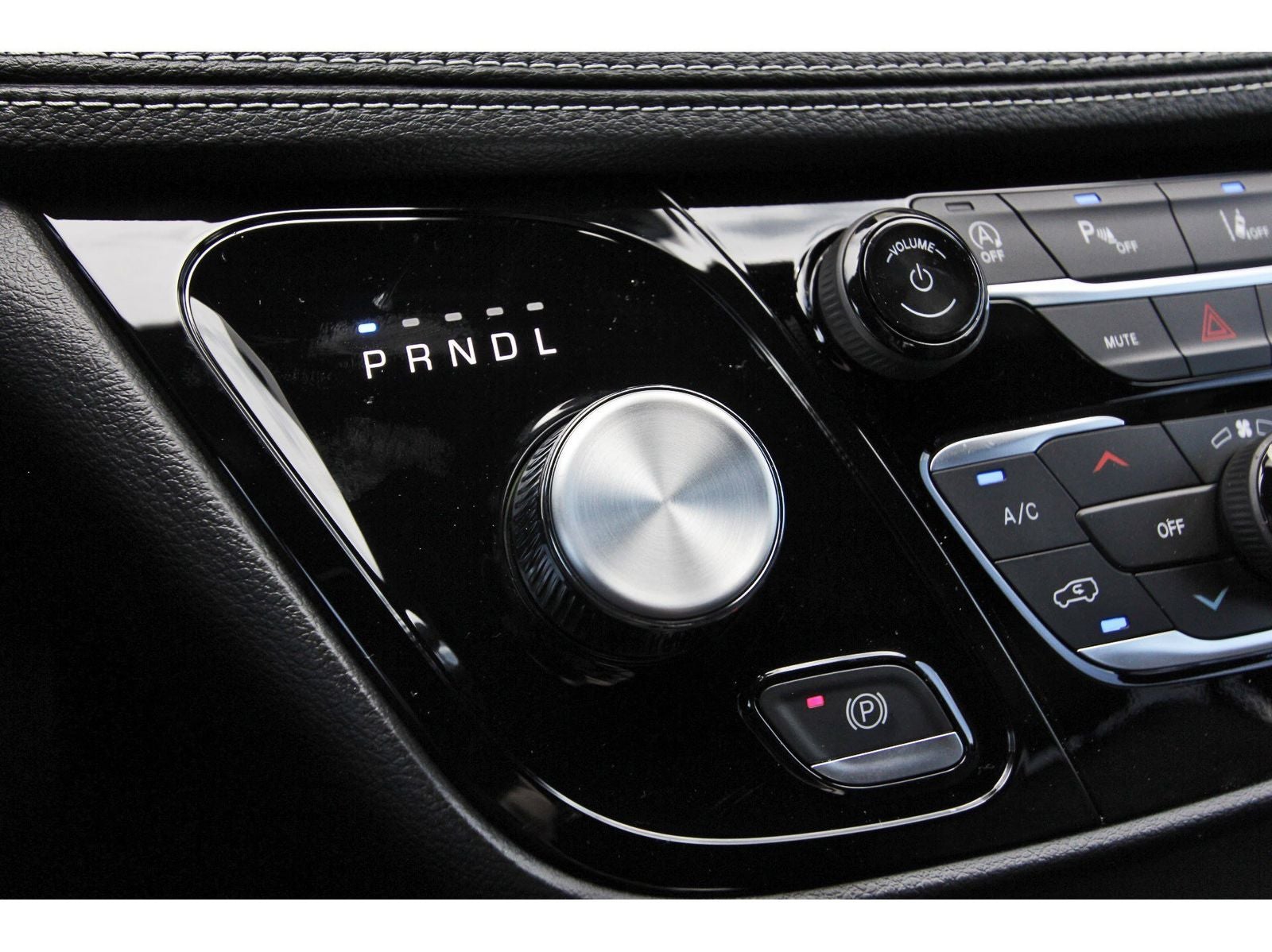 2027 Chrysler Pacifica Select FWD