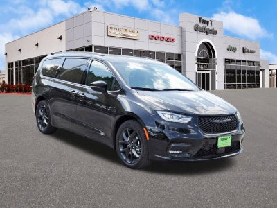 2026 Chrysler Pacifica Select FWD