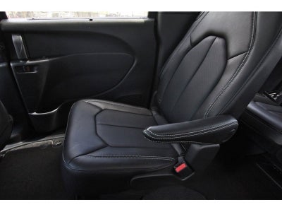 2026 Chrysler Pacifica Select FWD