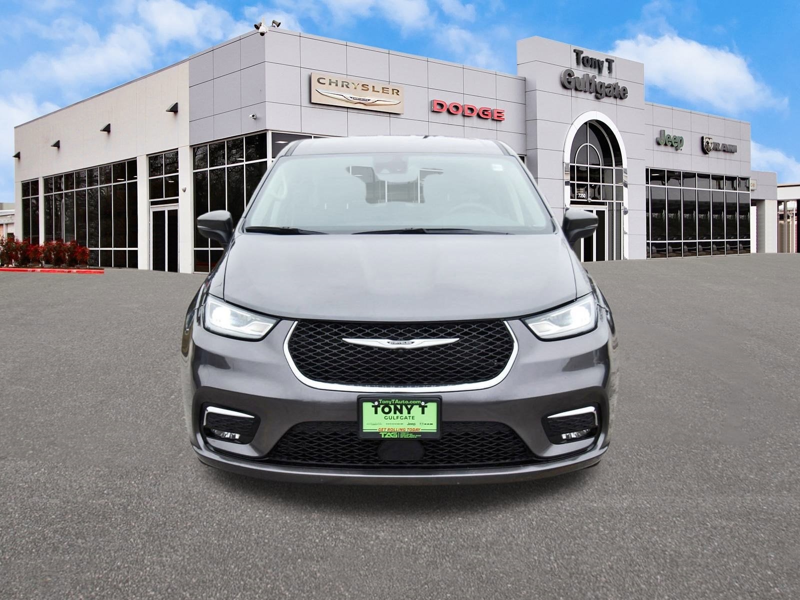 2023 Chrysler Pacifica Touring L