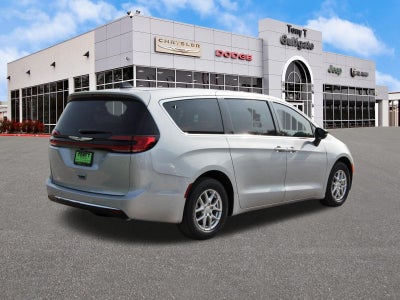 2026 Chrysler Pacifica Select FWD