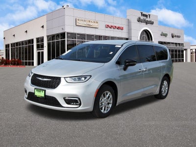 2026 Chrysler Pacifica Select FWD