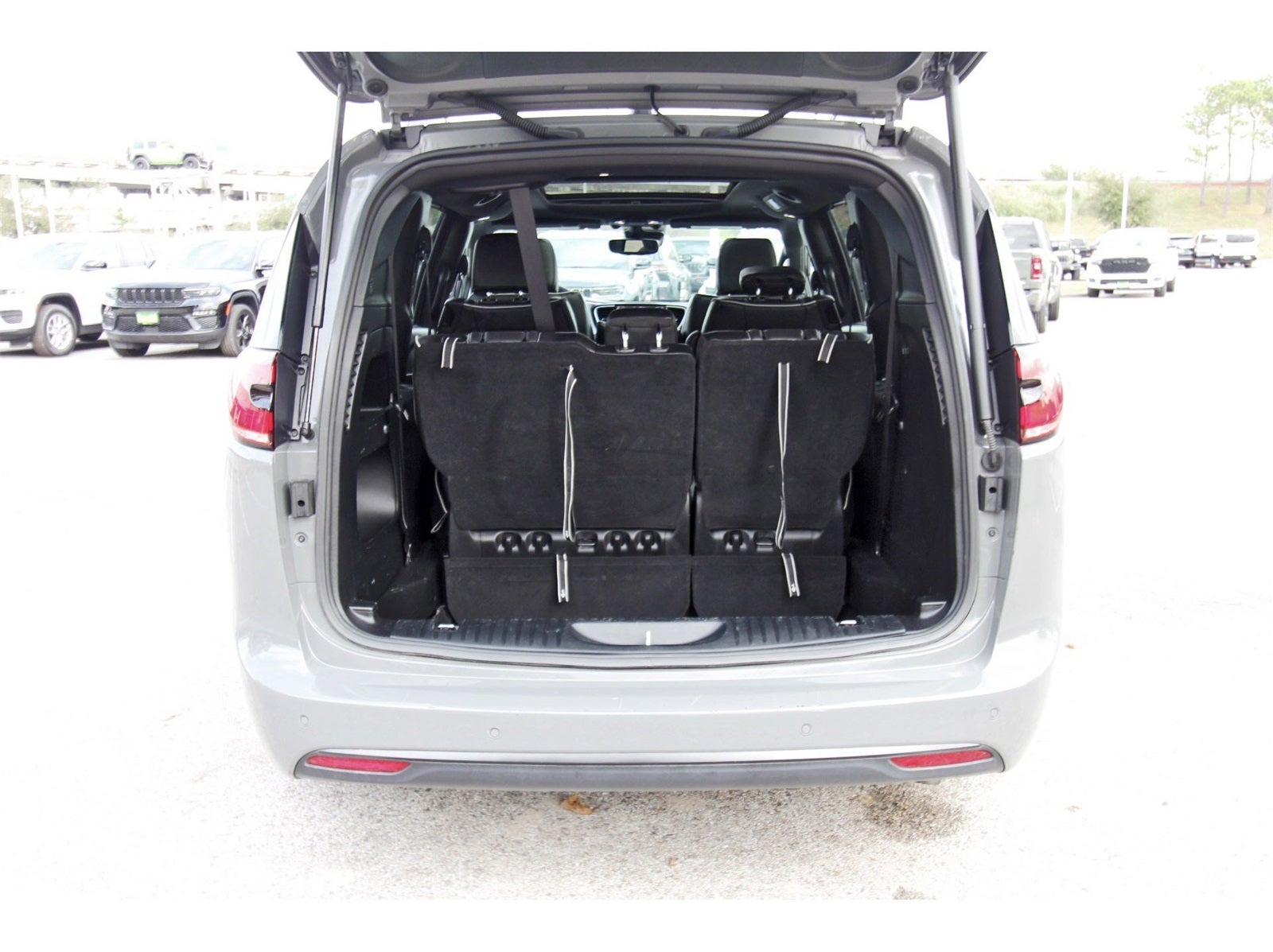 2025 Chrysler Pacifica Limited