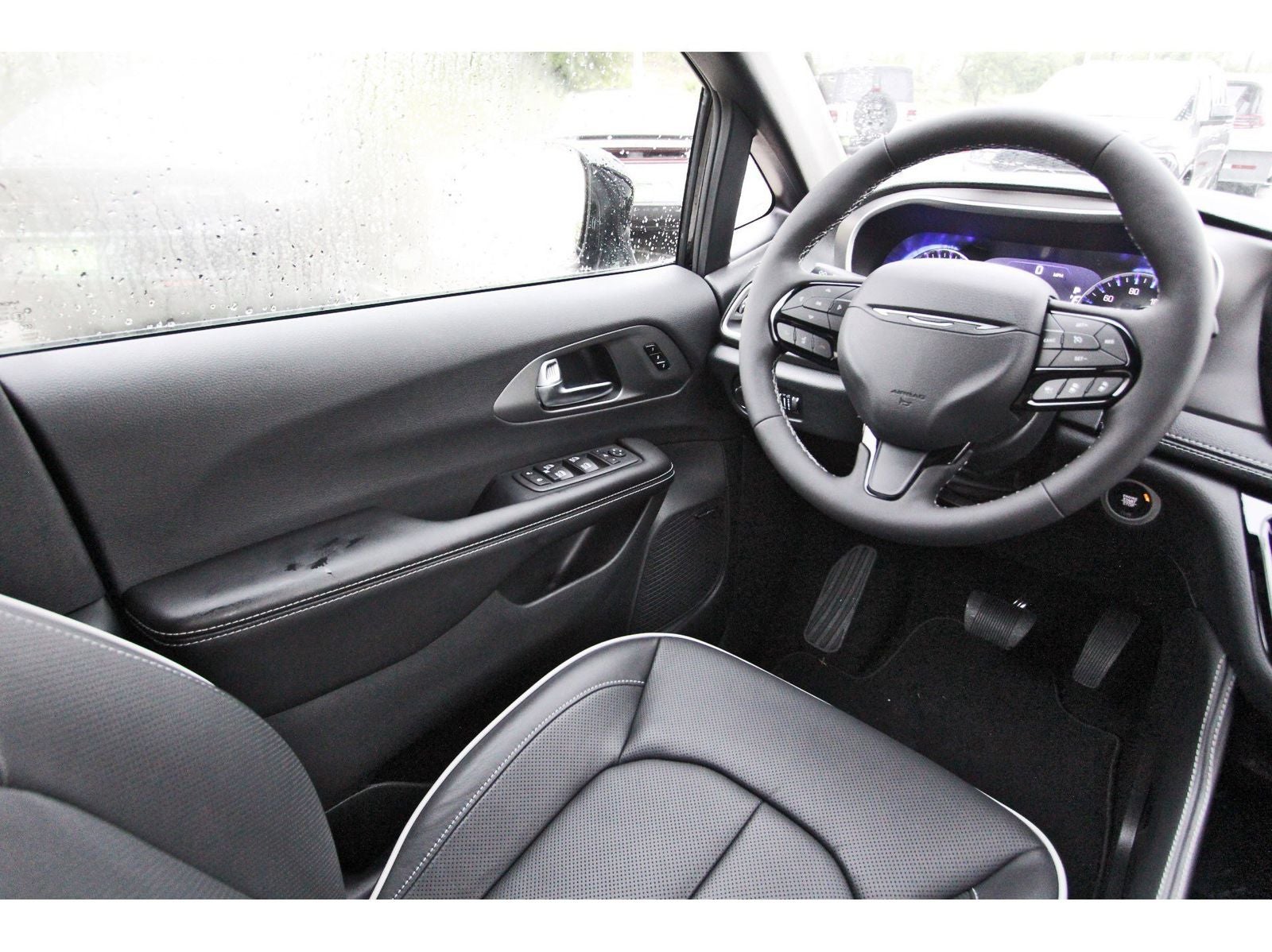 2027 Chrysler Pacifica Limited FWD