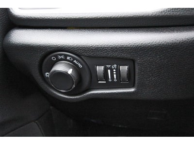 2027 Chrysler Pacifica Limited FWD