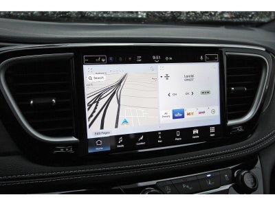 2027 Chrysler Pacifica Limited FWD